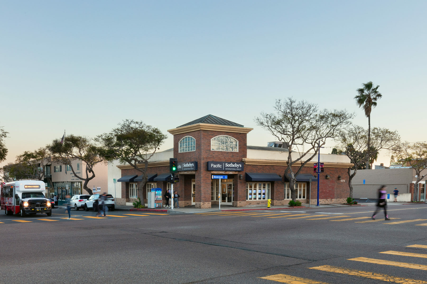1075 Rosecrans St