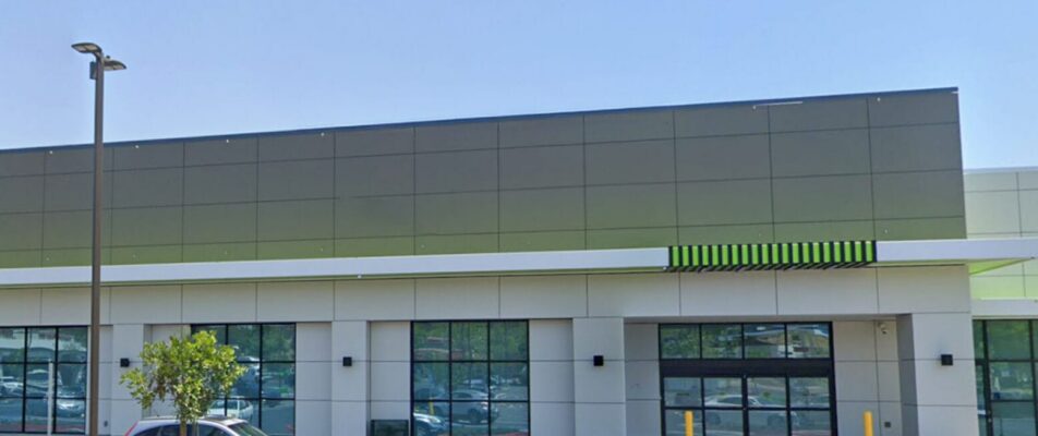 Building facade of the available box space at 14837 Pomerado Rd.