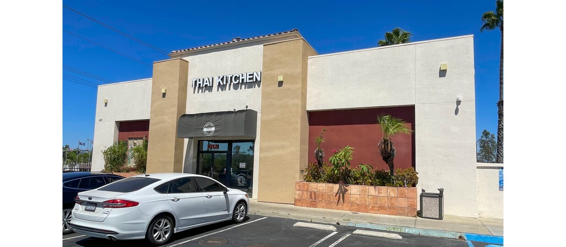The building for lease at 1101 W Valley Pkwy.